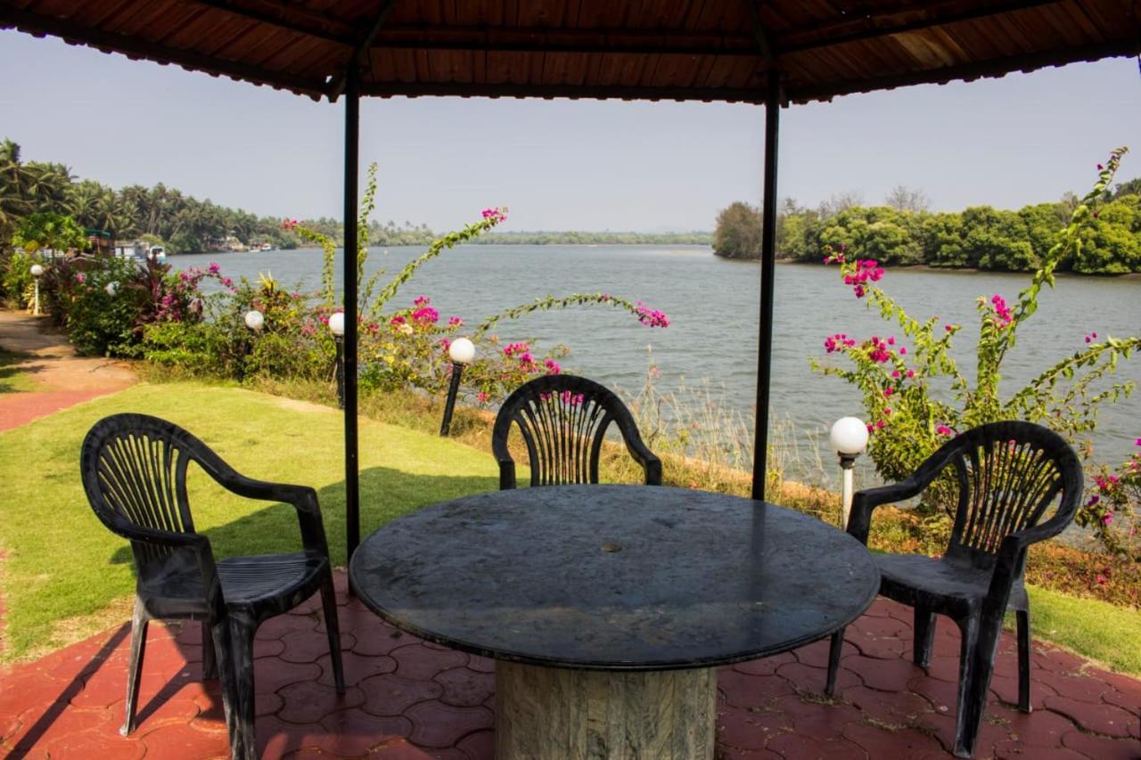 Shikara Beach Resort Cavelossim Kültér fotó