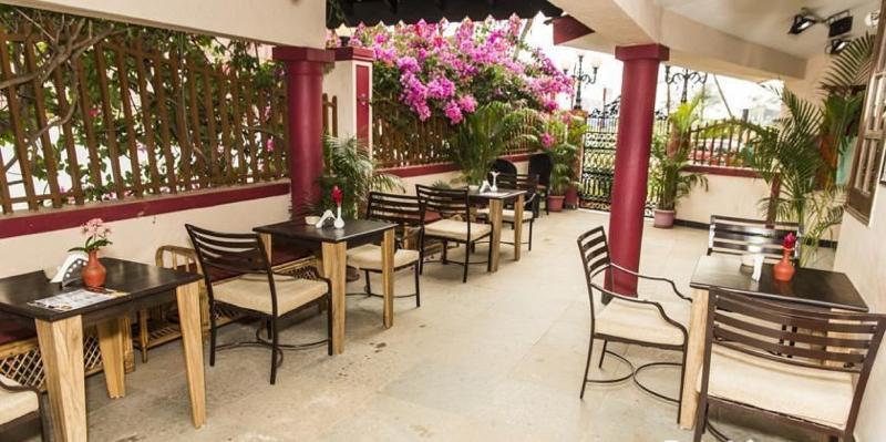 Shikara Beach Resort Cavelossim Kültér fotó